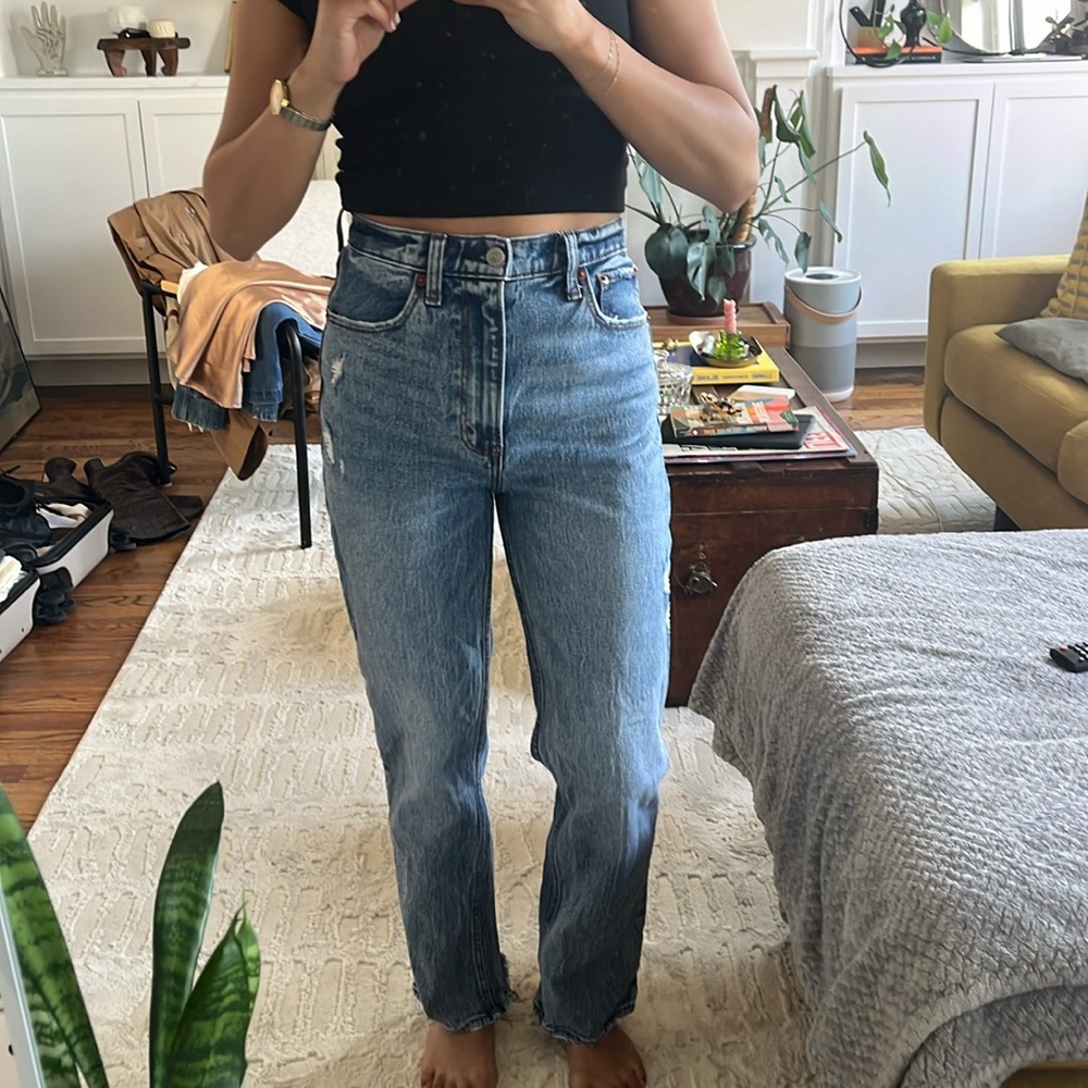 Abercrombie The 90s Straight Ultra High Rise Jeans